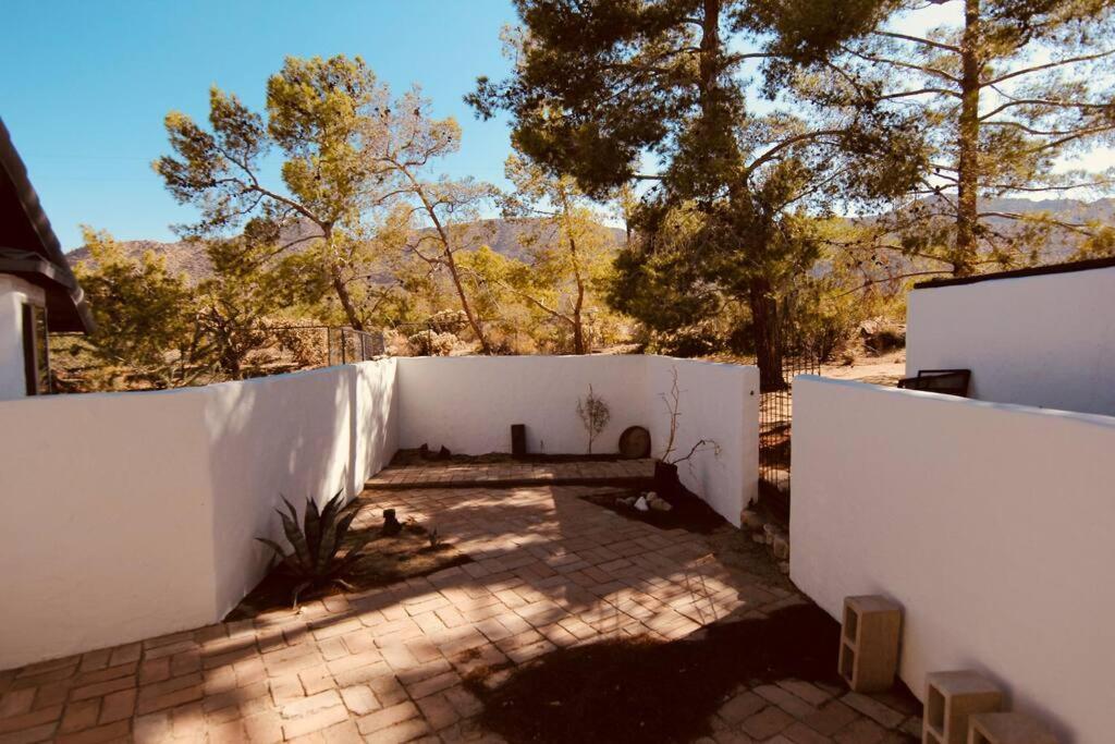 Joshua Tree'S Highland Hideaway Compound Villa Exterior photo